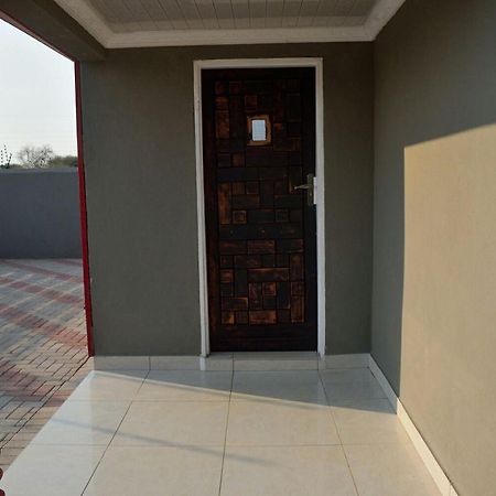 Mathlyn Guesthouse Gaborone Dış mekan fotoğraf