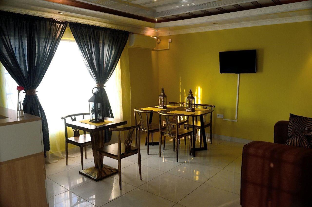 Mathlyn Guesthouse Gaborone Dış mekan fotoğraf