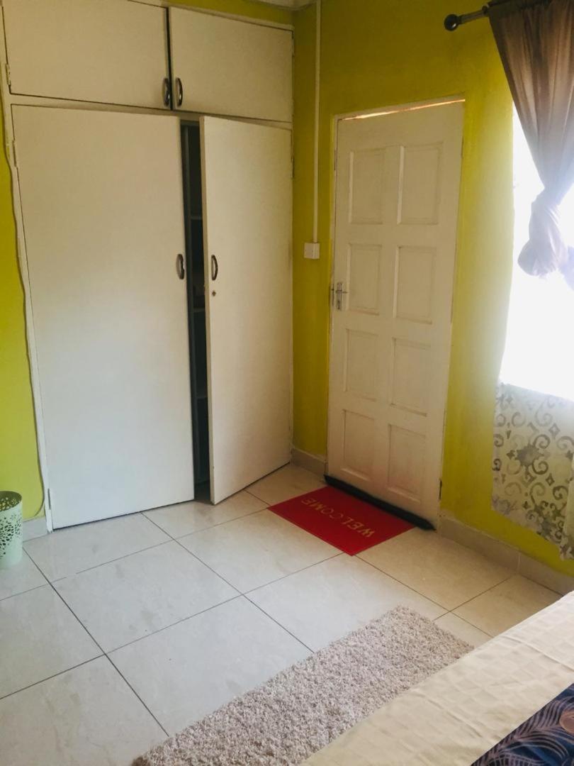 Mathlyn Guesthouse Gaborone Dış mekan fotoğraf