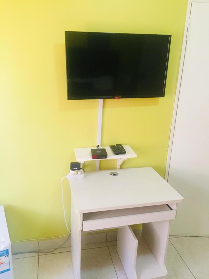 Mathlyn Guesthouse Gaborone Dış mekan fotoğraf
