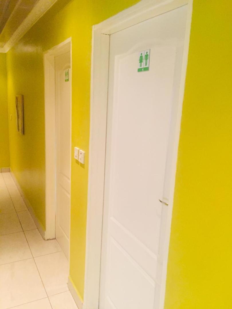Mathlyn Guesthouse Gaborone Dış mekan fotoğraf