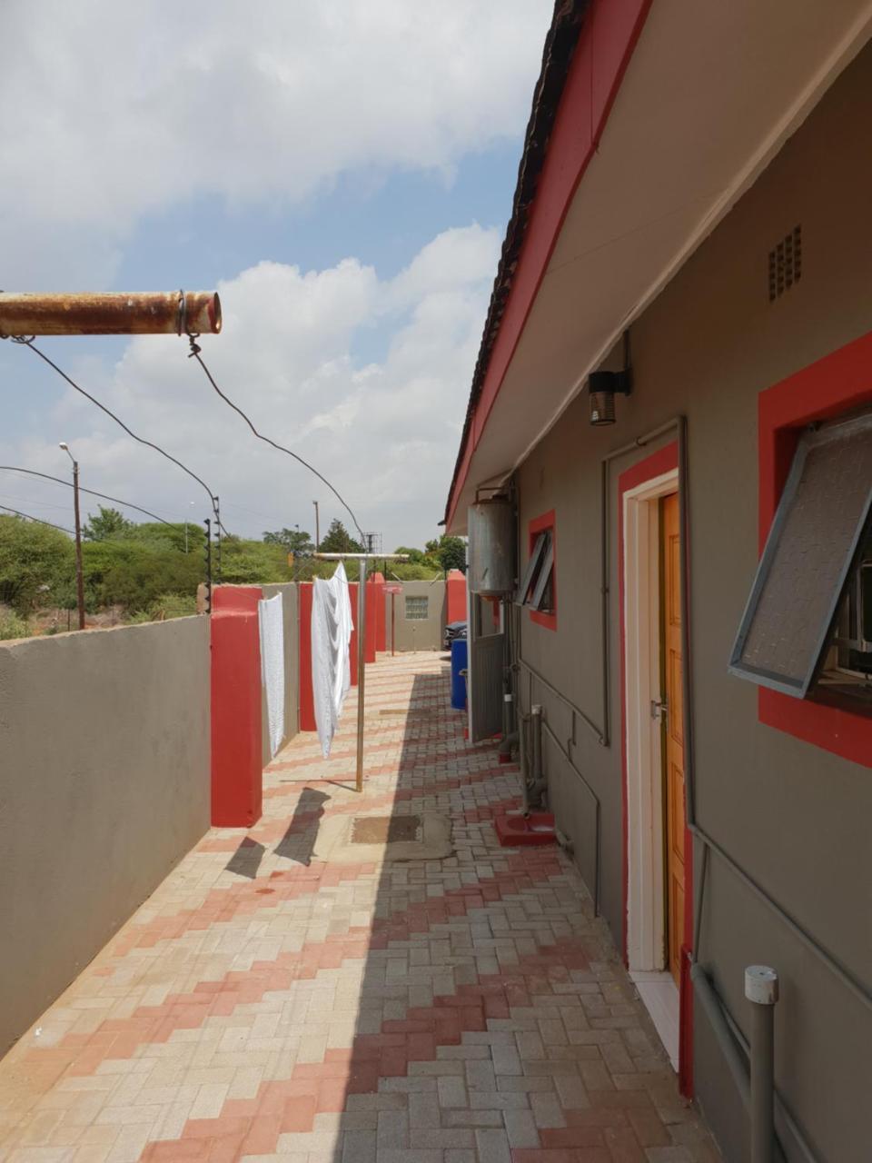 Mathlyn Guesthouse Gaborone Dış mekan fotoğraf